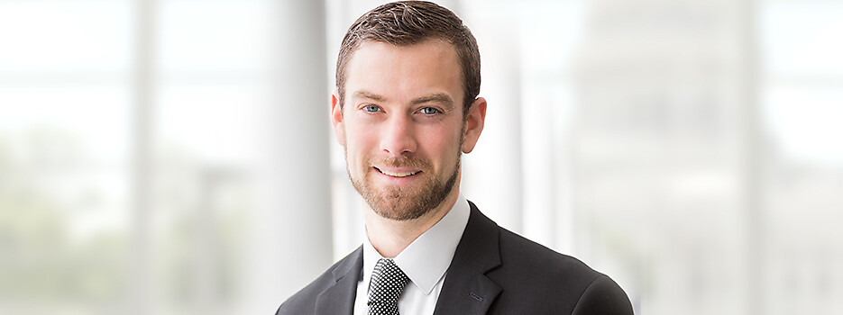 Evan Tenebruso Named a Wisconsin Law Journal "Up and Coming Lawyer"
